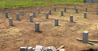 Фундамент на забивных жб сваях под ключ в Кунгуре - фундамент из забивных железобетонных свай цена от 3182 руб/м2